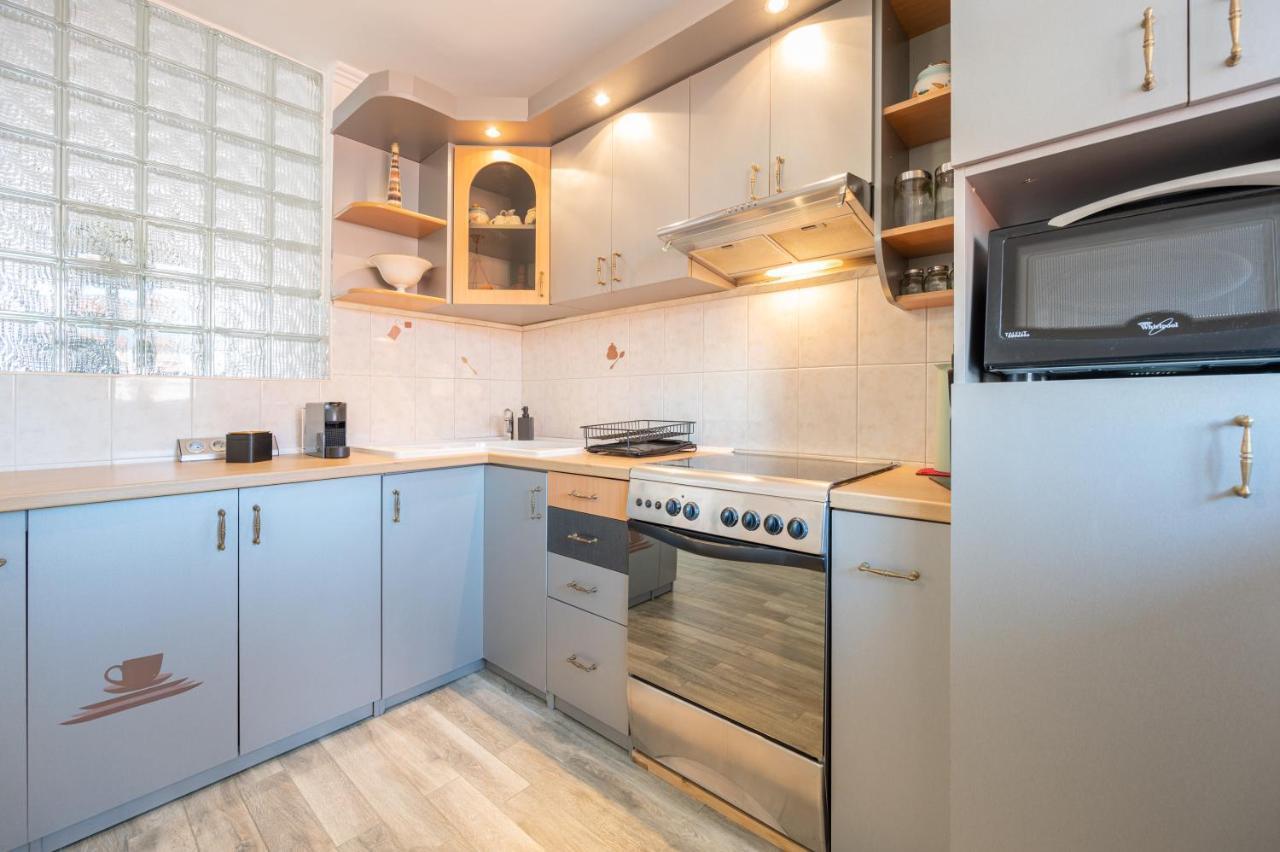 Apartamento Haga Flat Oradea Exterior foto